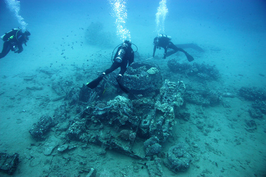 Divers measure the main features during their limited bottom time at the first LVT(A)-4 site.
