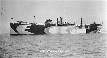SS Volunteer underway, circa mid-1918. She was USS Volunteer in 1918-1919