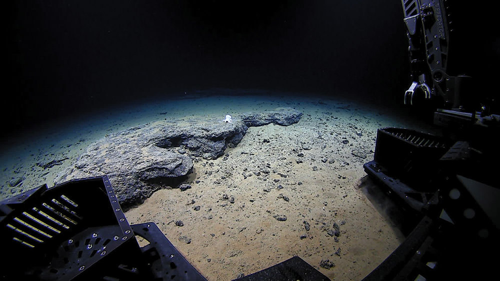 photo of rov approaching sea floor