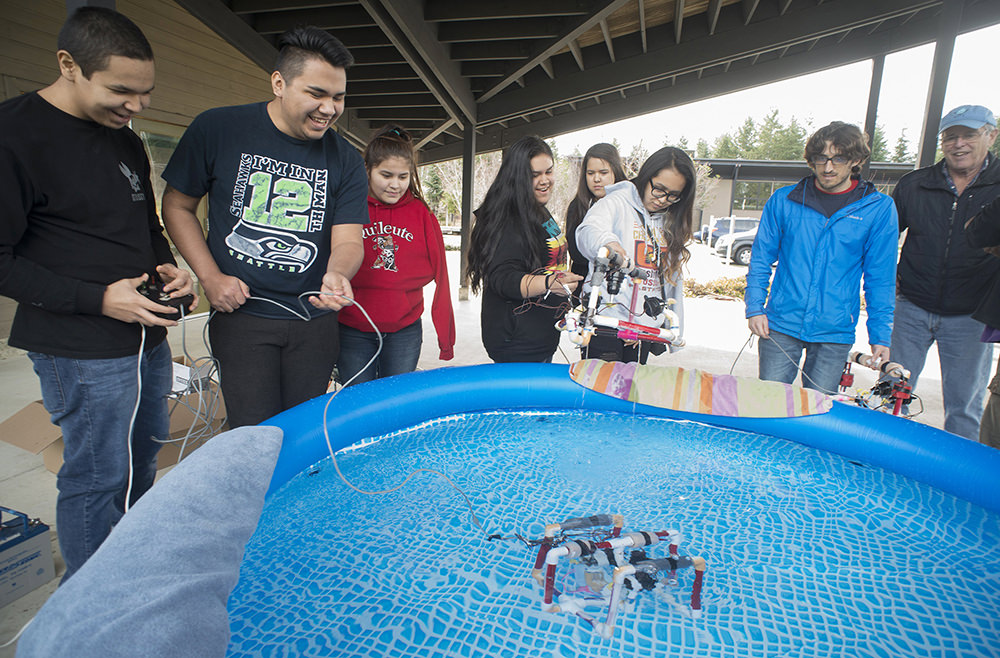 students testing an rov