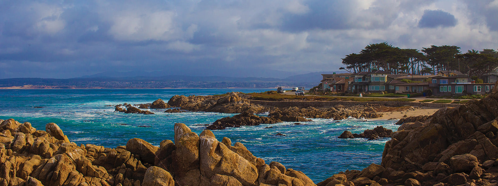 view of Monterey Bay Aquarium overlooks the waters of Monterey Bay National Marine Sanctuary