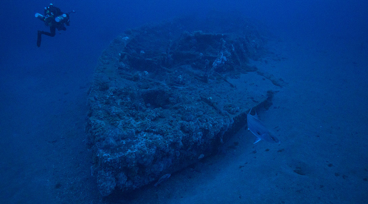 photo of the uss monitor under water
